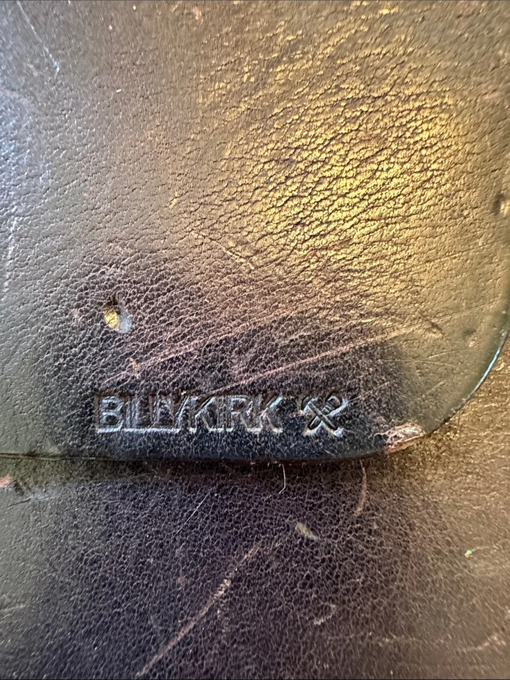 Billykirk Dark Brown Leather Messenger Bag - Classic Strap Closure